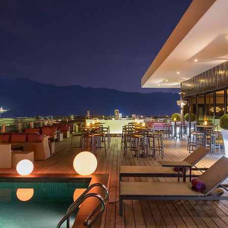 G Hotel Kelawai Tanjung Tokong Екстер'єр фото Skyline Rooftop