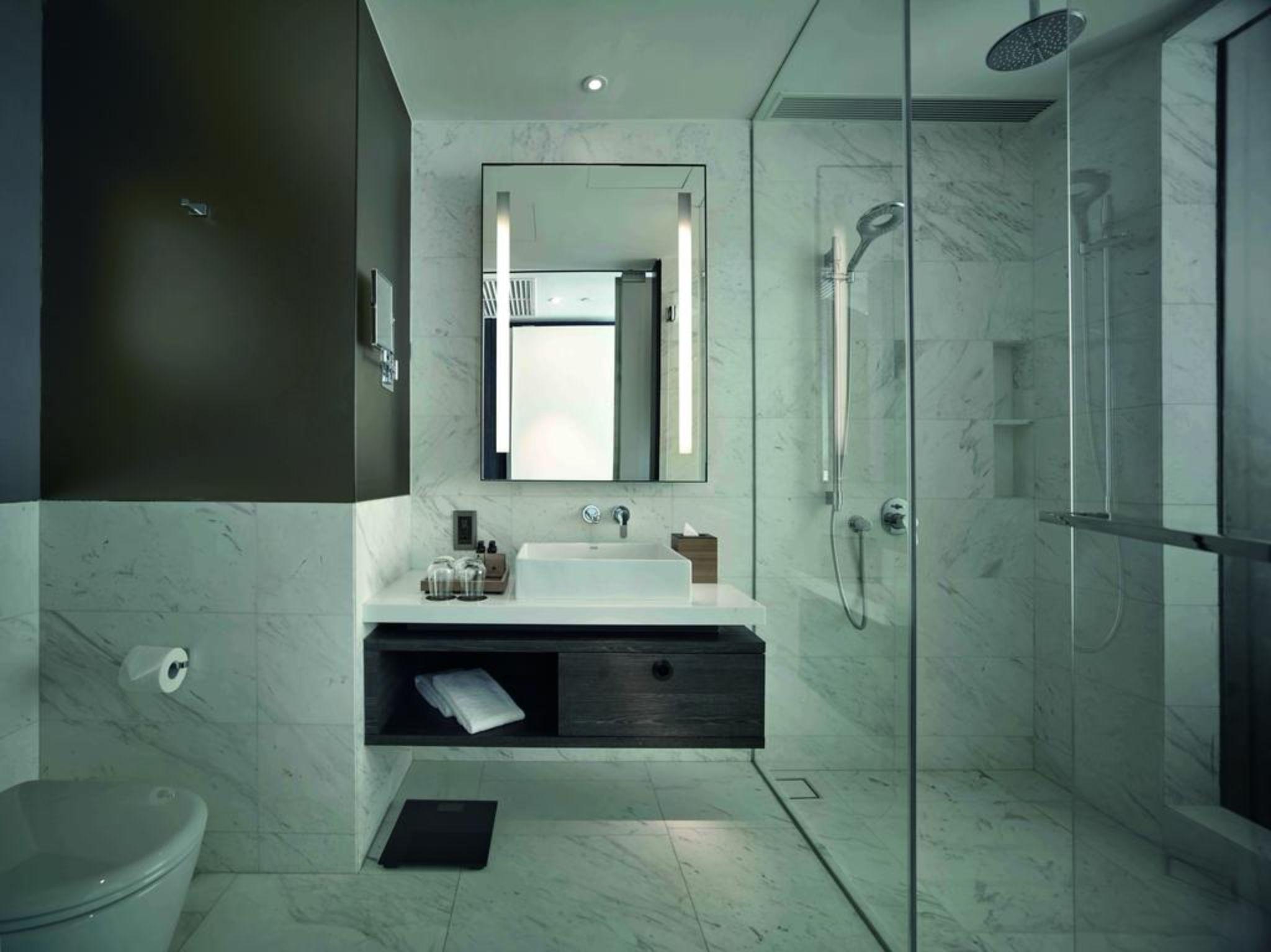 G Hotel Kelawai Tanjung Tokong Екстер'єр фото Bathroom