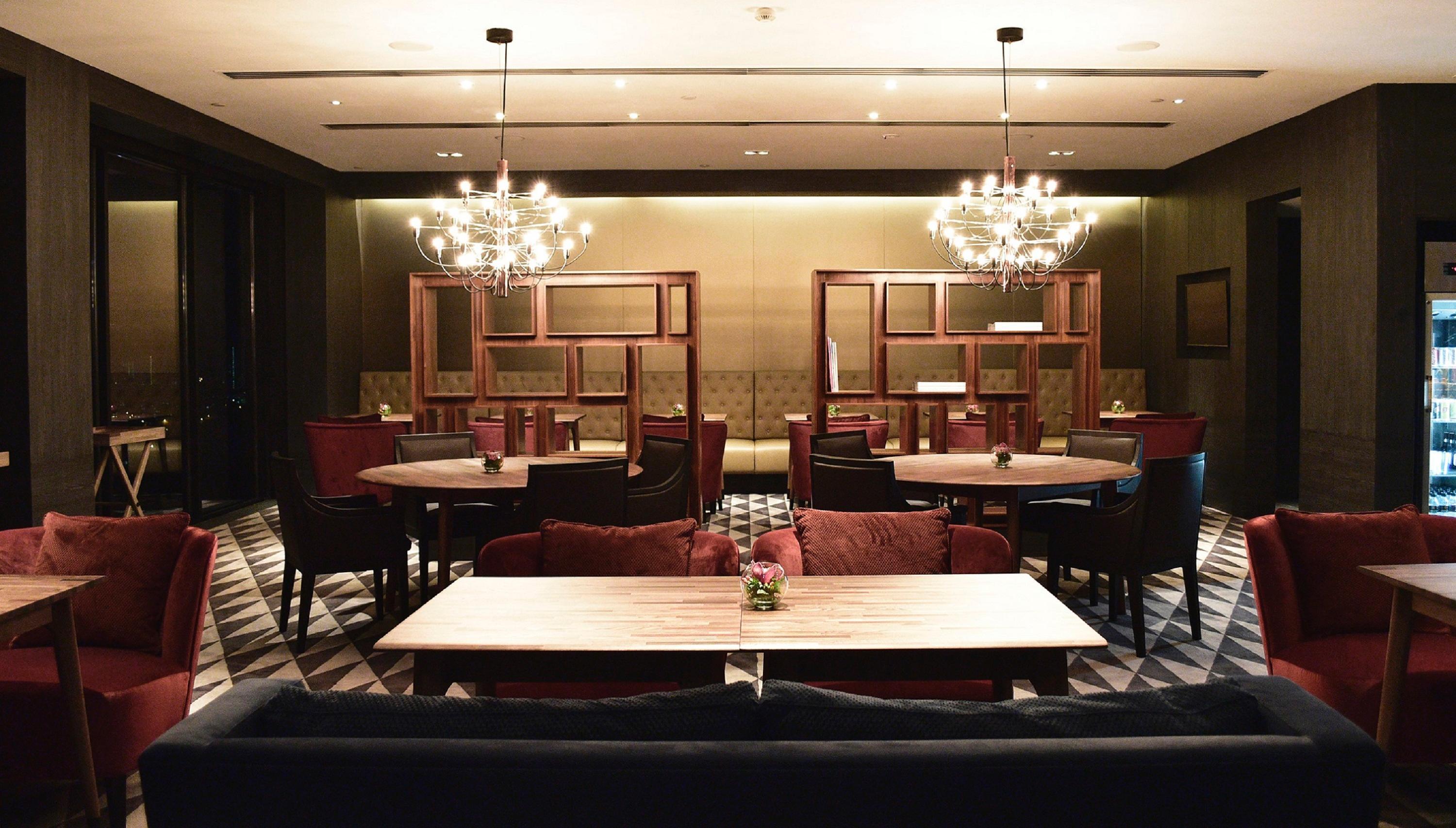 G Hotel Kelawai Tanjung Tokong Екстер'єр фото The interior of the restaurant