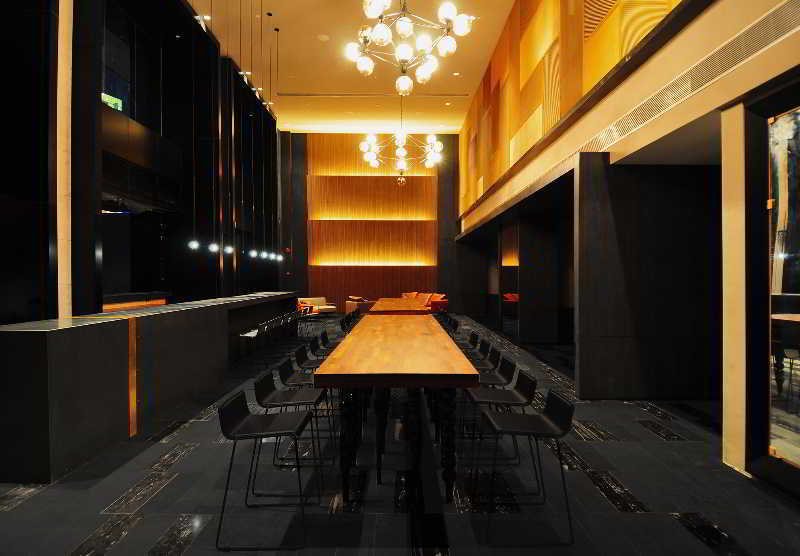 G Hotel Kelawai Tanjung Tokong Екстер'єр фото The interior of the restaurant